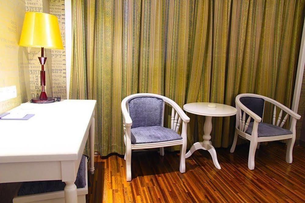 New Zhongxun Business Hotel Yueyang Eksteriør billede