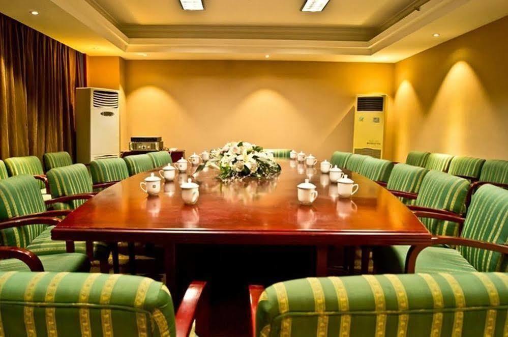New Zhongxun Business Hotel Yueyang Eksteriør billede