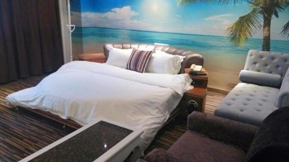 New Zhongxun Business Hotel Yueyang Eksteriør billede
