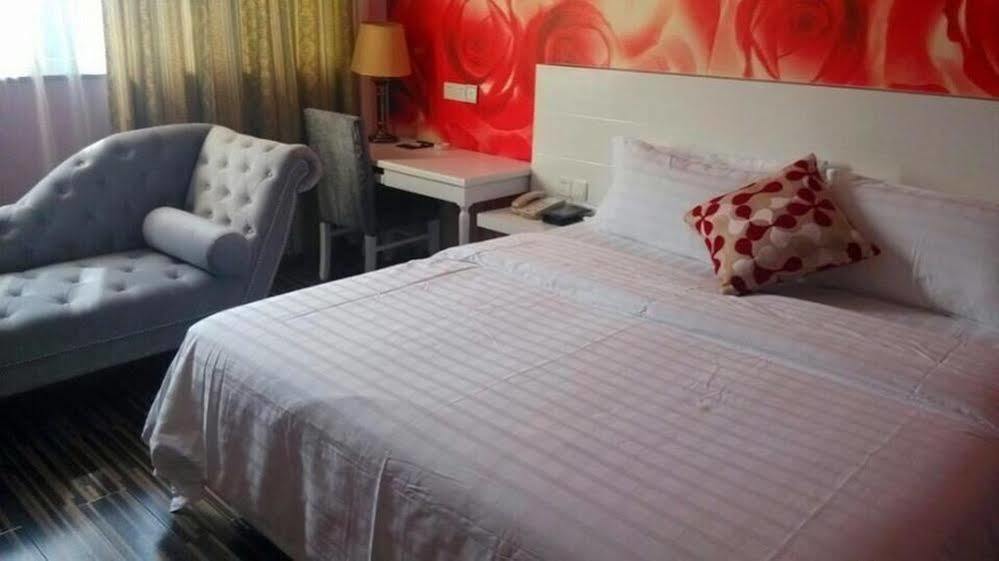 New Zhongxun Business Hotel Yueyang Eksteriør billede